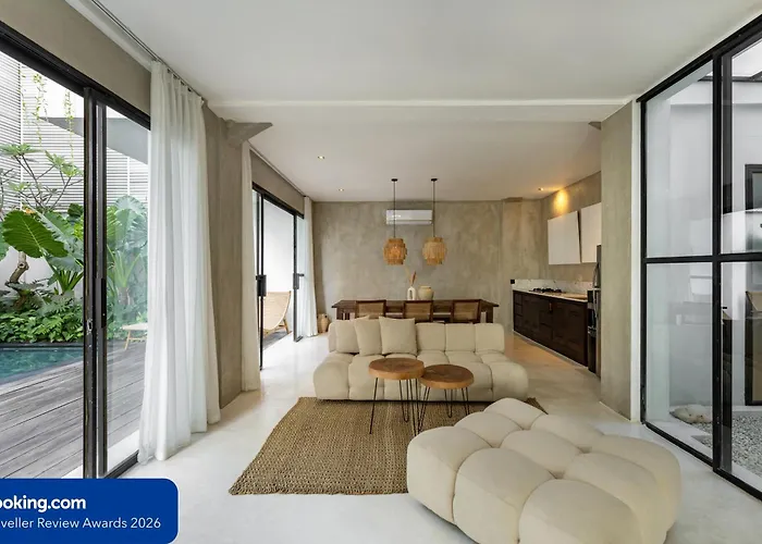 4Br Luxe Pool Villa-Canggu Near Finns-Wifi,Parking